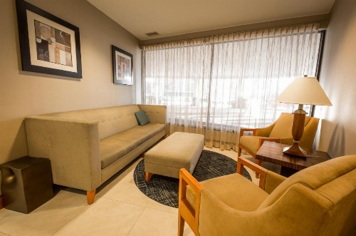 Holiday Inn Raleigh Downtown image 10